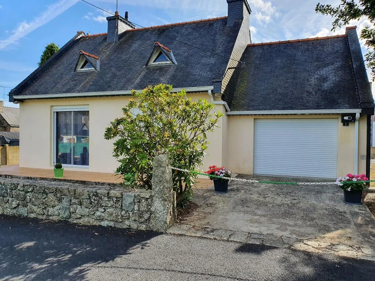 Holiday home Gite Locmousteru France