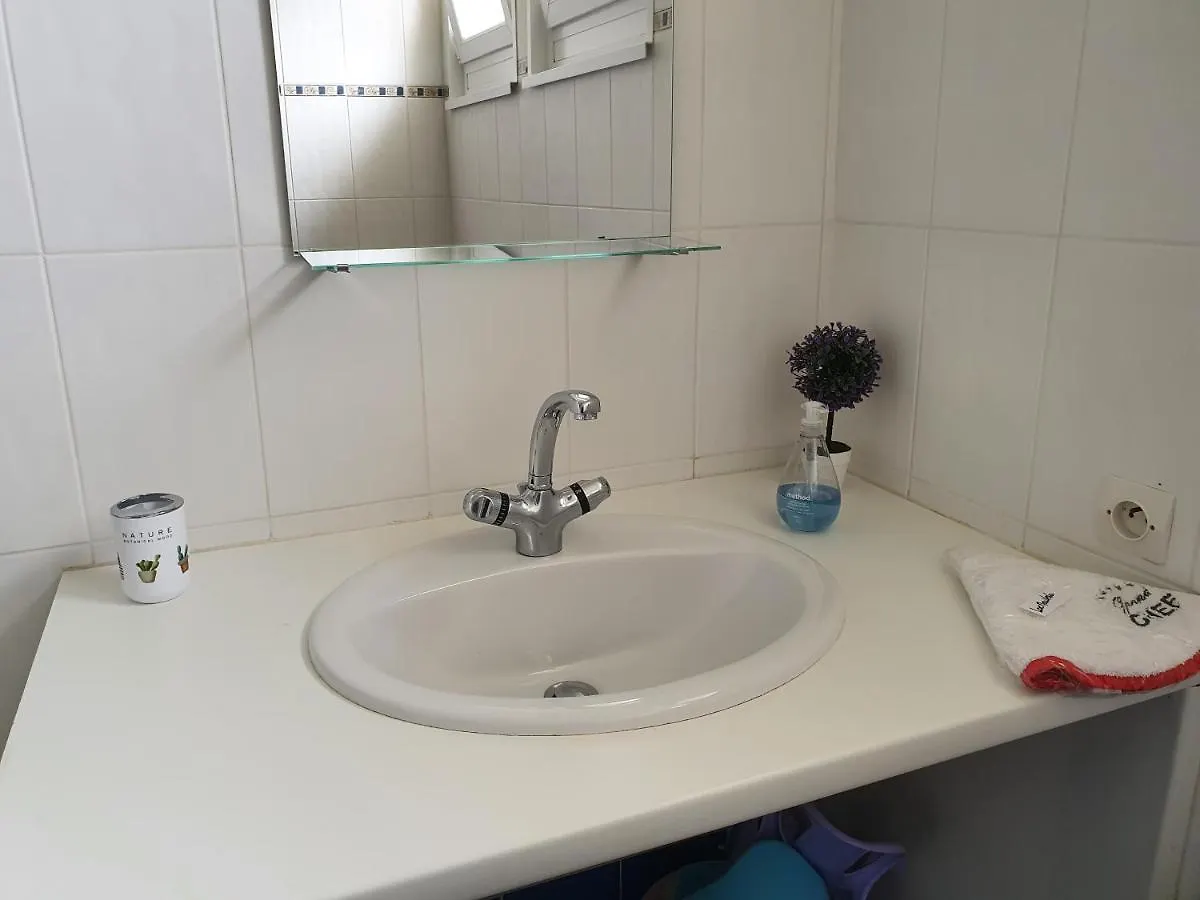 Holiday home Gite Locmousteru France